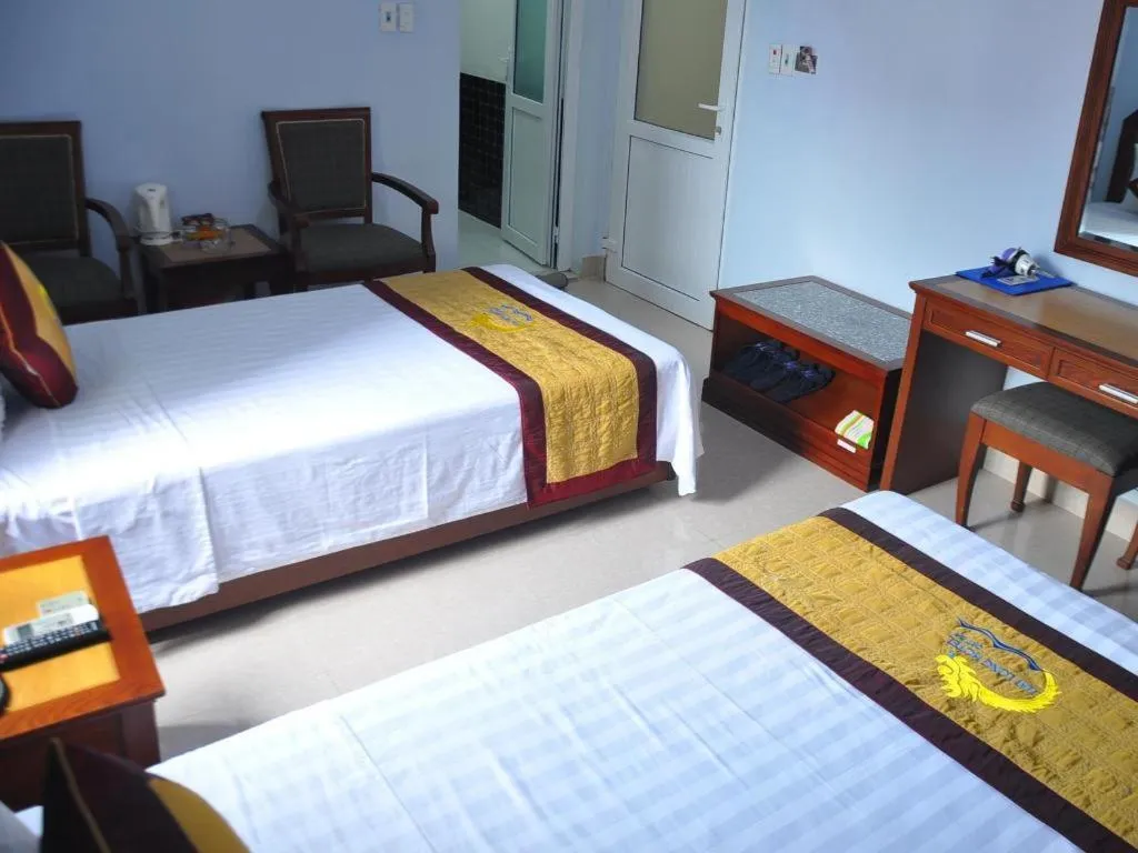 Bed in Hai Long Hotel Cat Ba