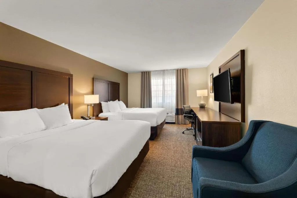 Bed in Comfort Inn & Suites Atoka