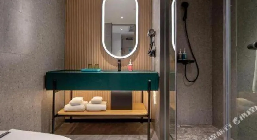 Bed in City Comfort Inn Guangzhou Baiyun Mountain