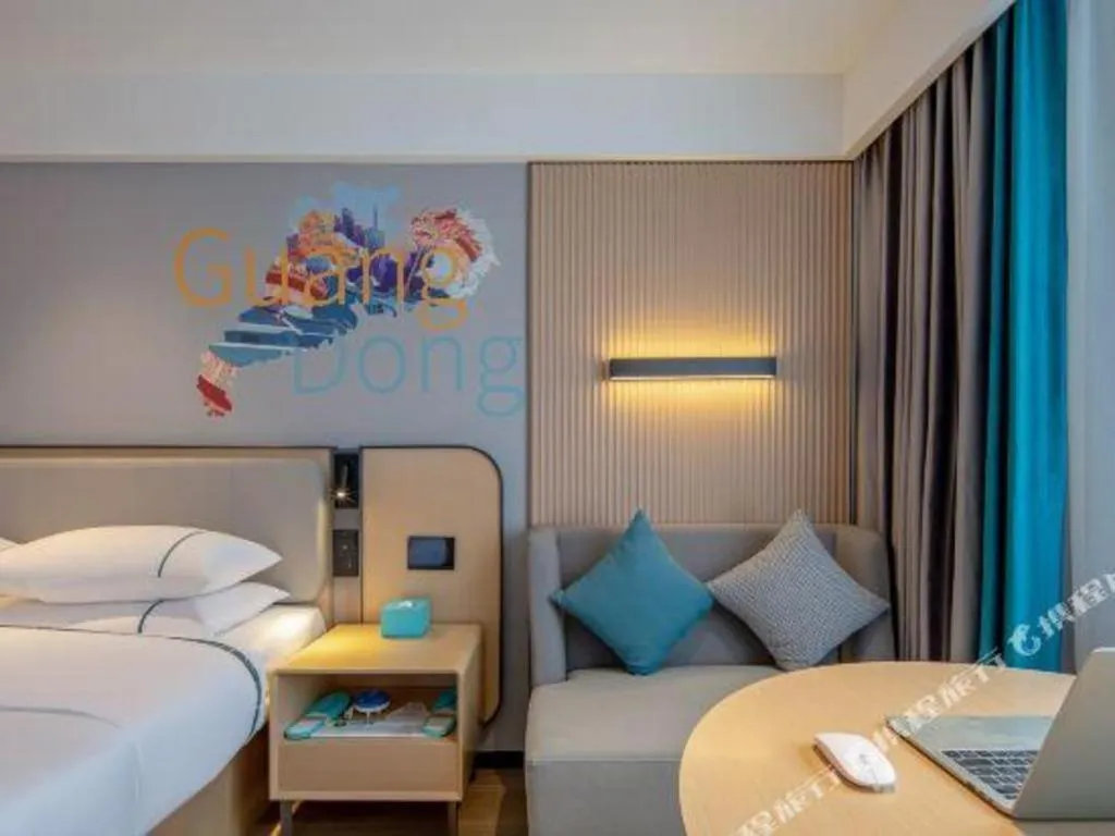 Bed in City Comfort Inn Guangzhou Baiyun Mountain