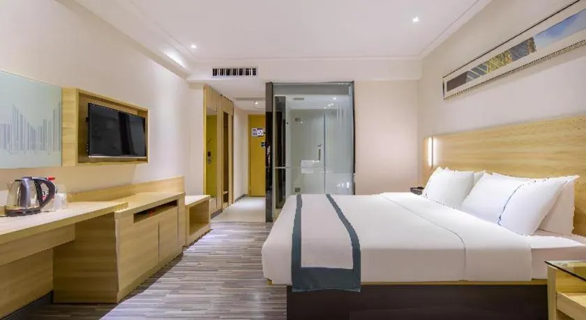 Bed in City Comfort Inn Guangzhou Baiyun Mountain