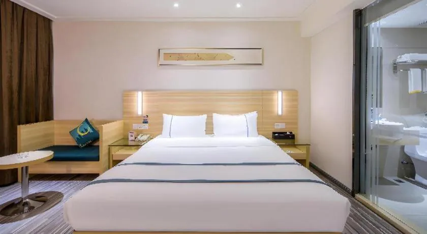 Bed in City Comfort Inn Guangzhou Baiyun Mountain