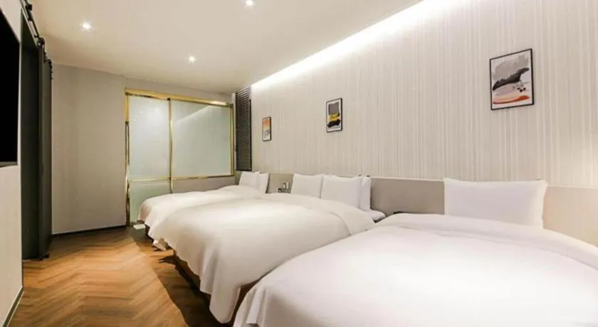 Bed in Gimhae Perfect Hotel