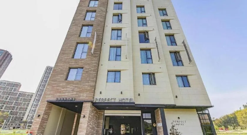 Gimhae Perfect Hotel