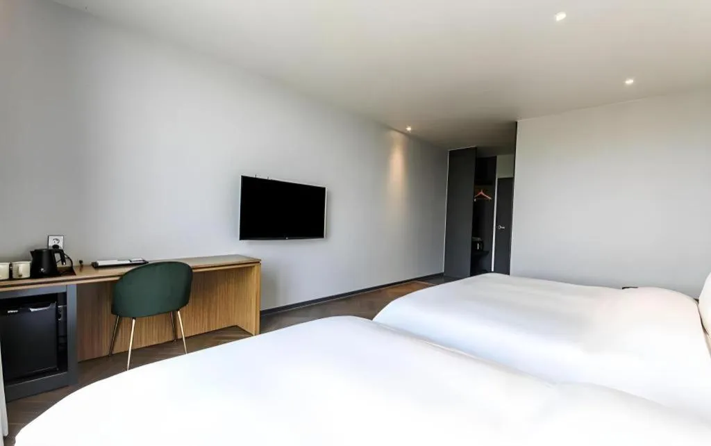 Bed in Gimhae Perfect Hotel