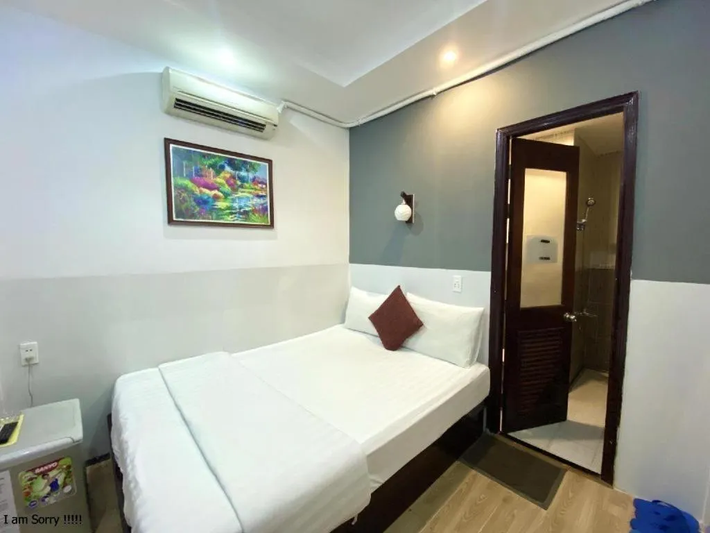 Bed in Mi Linh Hotel