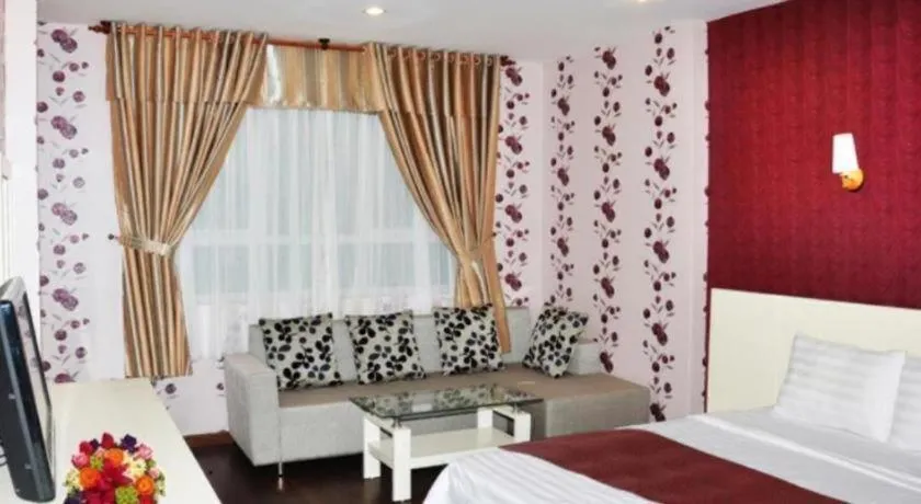 Bed in Mi Linh Hotel