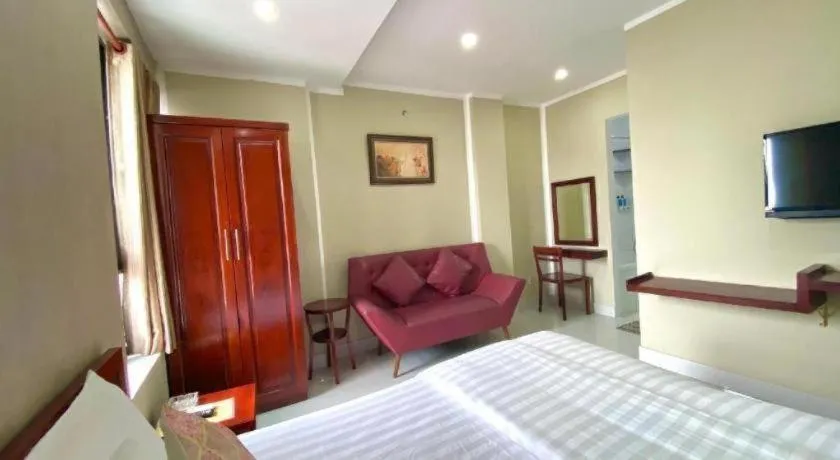 Bed in Mi Linh Hotel