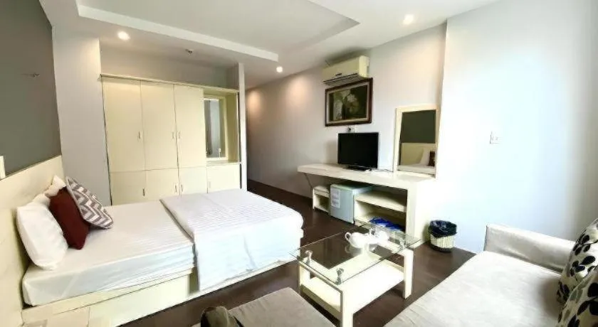 Bed in Mi Linh Hotel