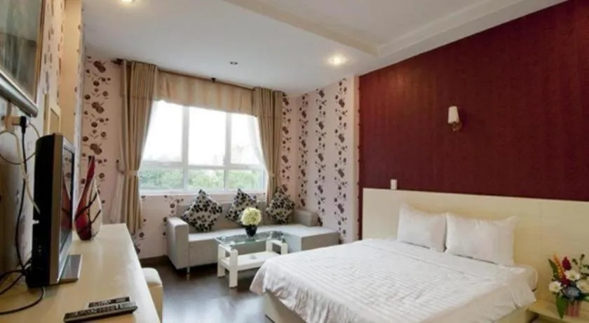 Bed in Mi Linh Hotel