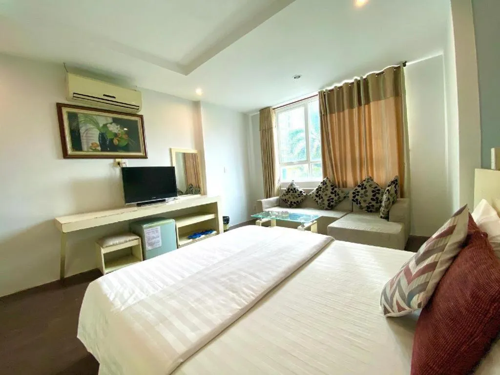 Bed in Mi Linh Hotel