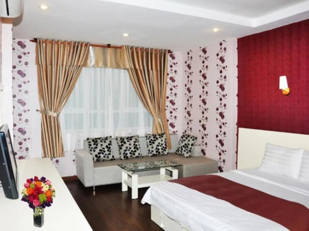 Bed in Mi Linh Hotel