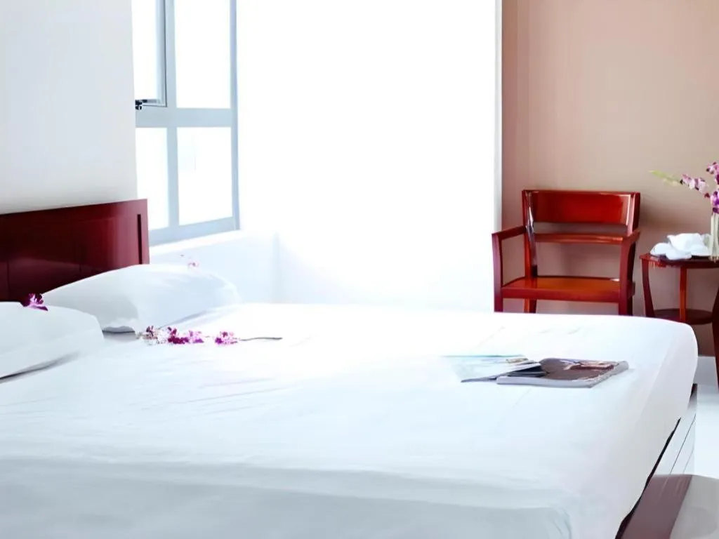 Bed in Mi Linh Hotel