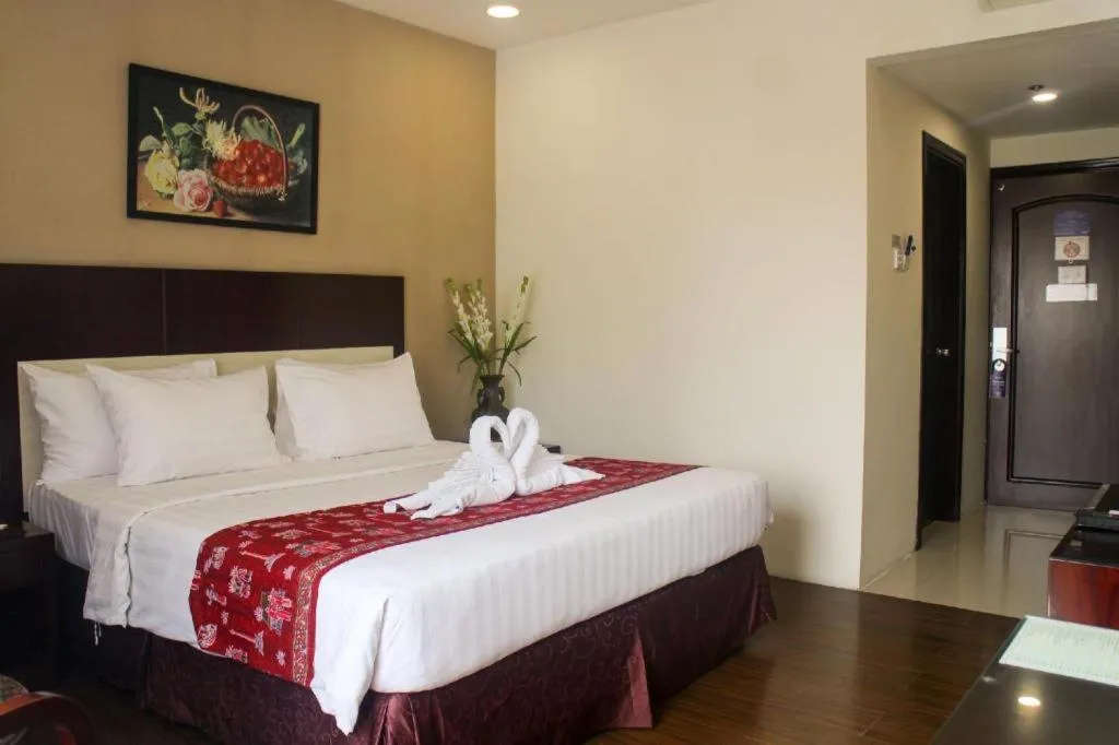 Bed in Narita Classic Hotel