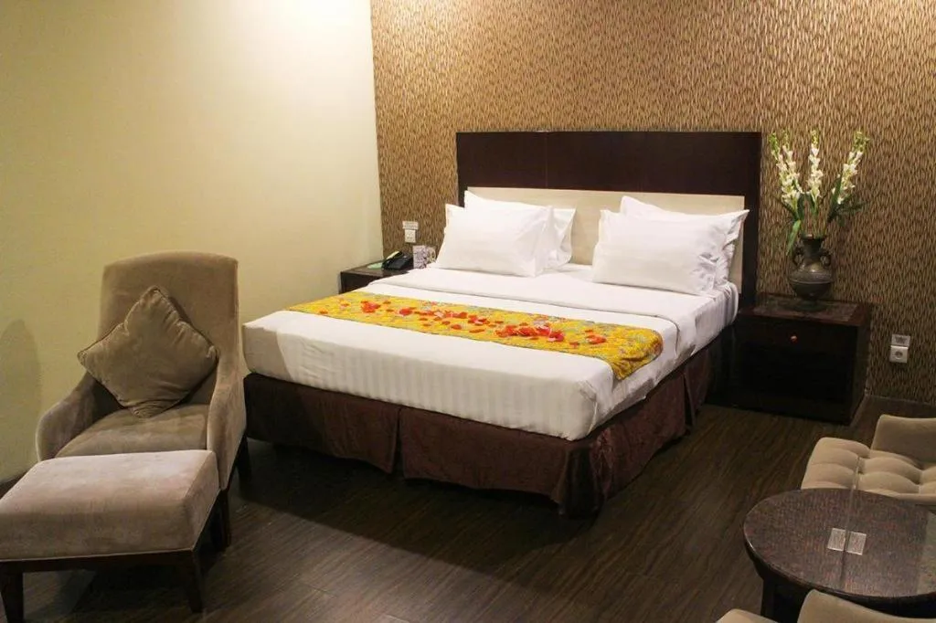 Bed in Narita Classic Hotel