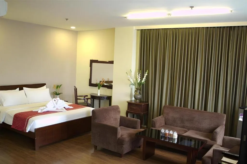 Bed in Narita Classic Hotel