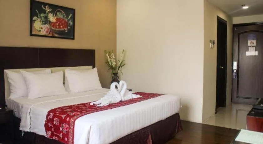 Bed in Narita Classic Hotel