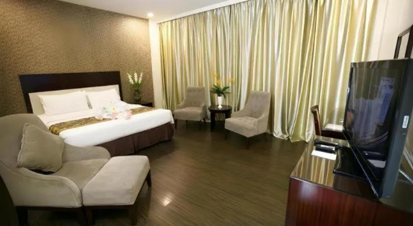 Bed in Narita Classic Hotel