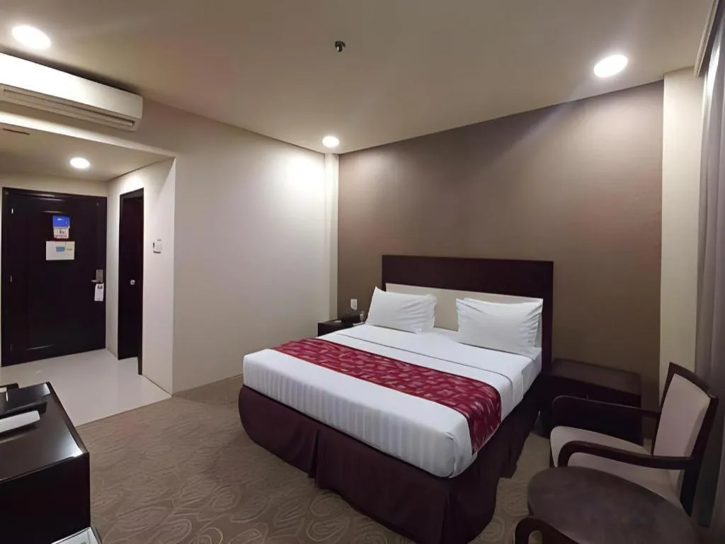 Bed in Narita Classic Hotel