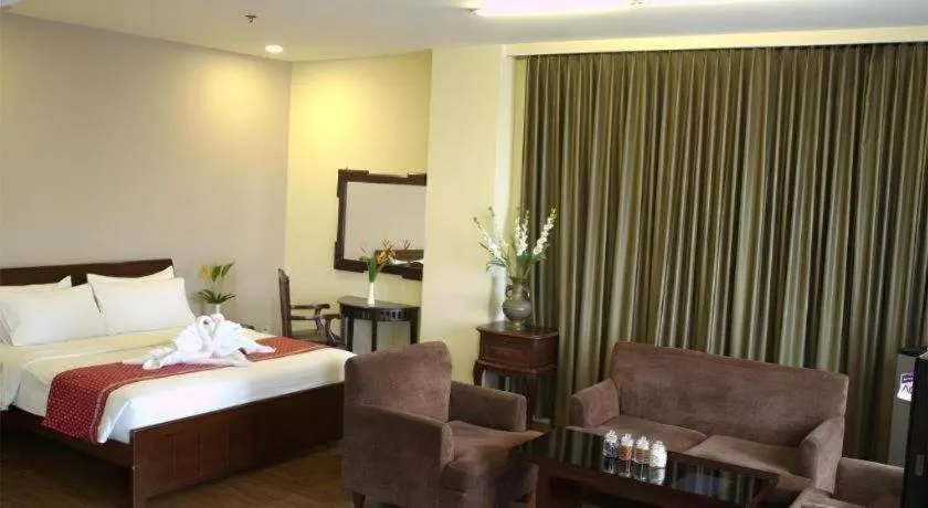 Bed in Narita Classic Hotel