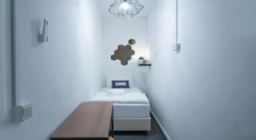 Bed in Capsule@Hive Bugis