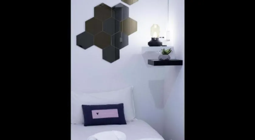 Bed in Capsule@Hive Bugis