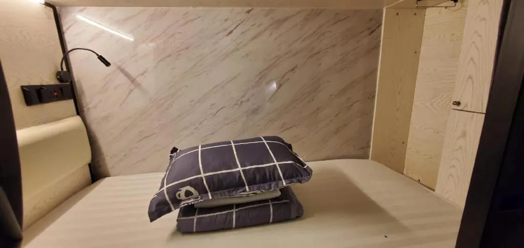 Bed in Capsule@Hive Bugis