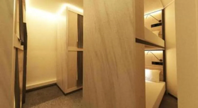 Bed in Capsule@Hive Bugis