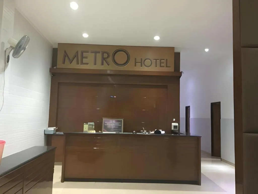 Metro Hotel