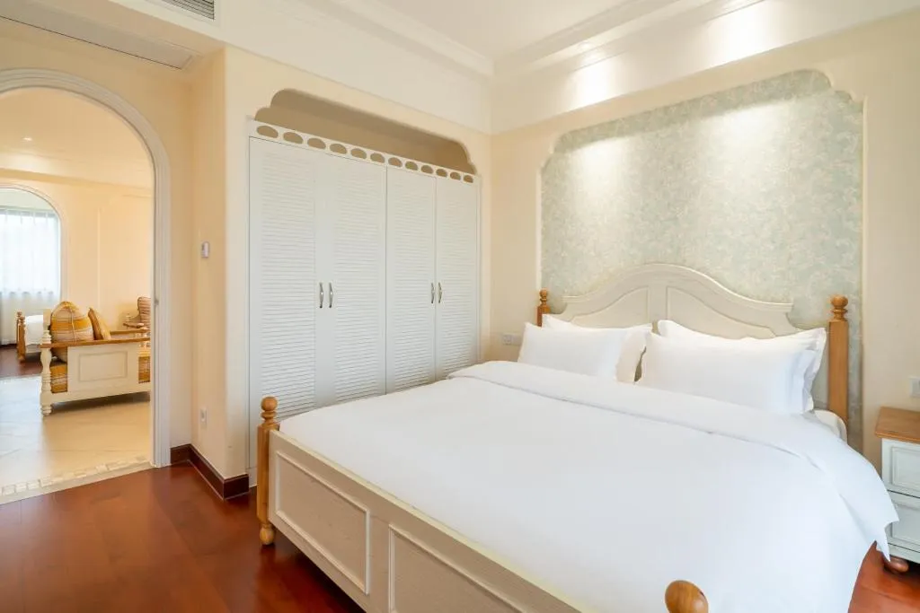 Bed in Poltton International Service Apartment Fujian Changtai Mayangxi