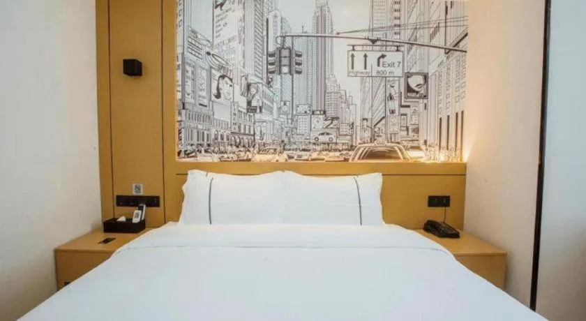 Bed in City Comfort Inn Sanya Sanya Bay Walking Street