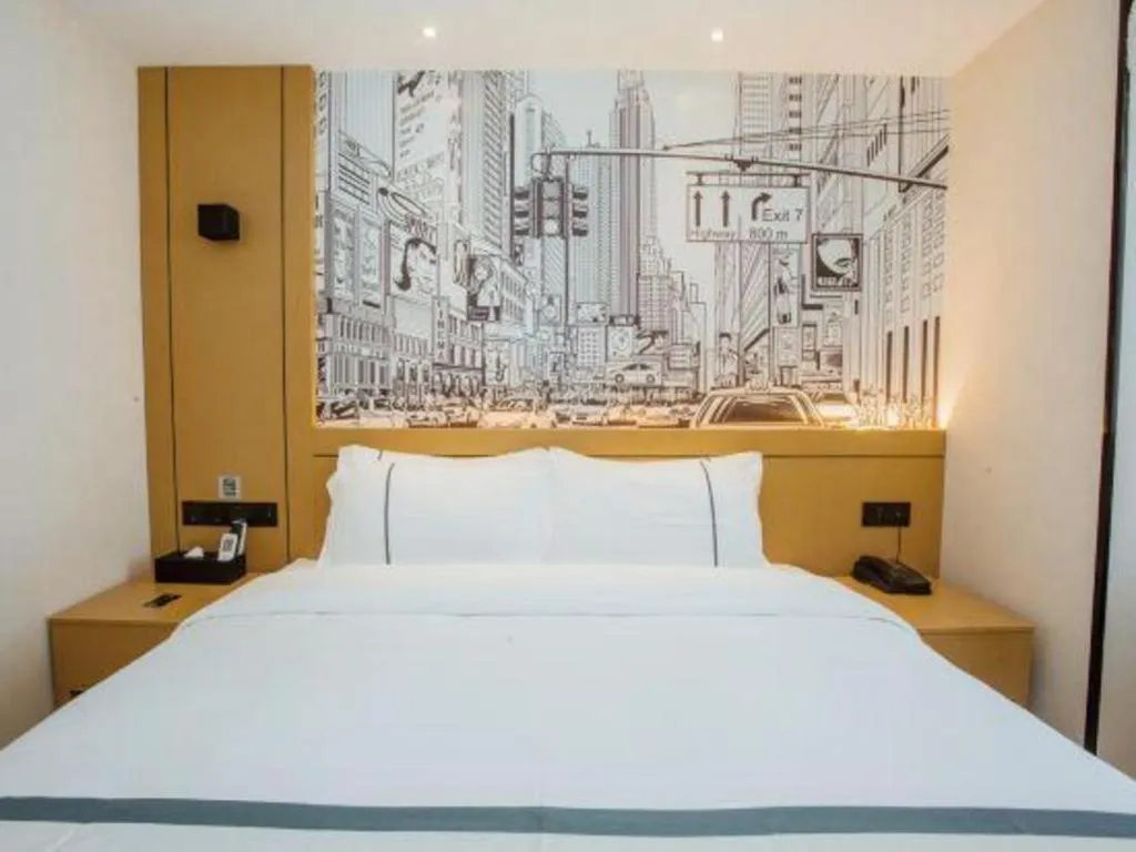 Bed in City Comfort Inn Sanya Sanya Bay Walking Street