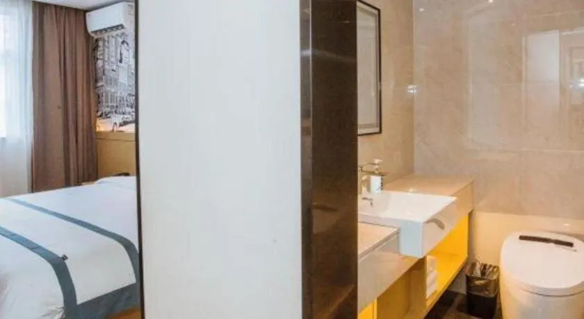 Bed in City Comfort Inn Sanya Sanya Bay Walking Street