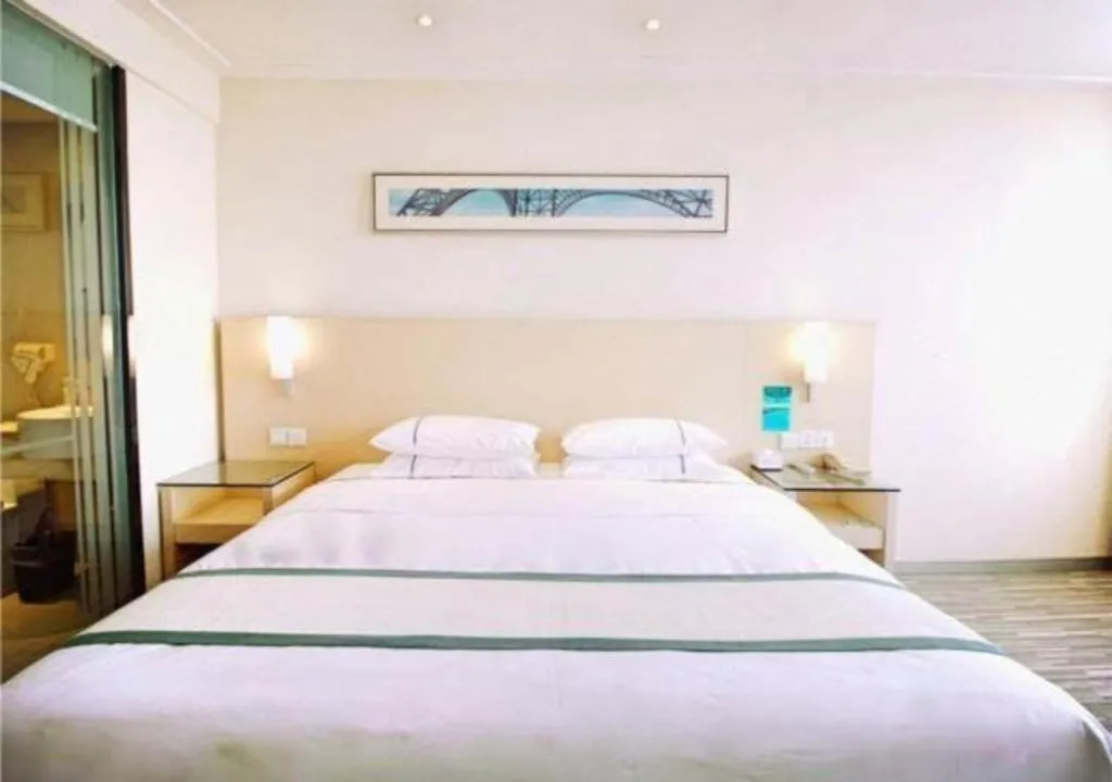 Bed in City Comfort Inn Wuhan Huangpu