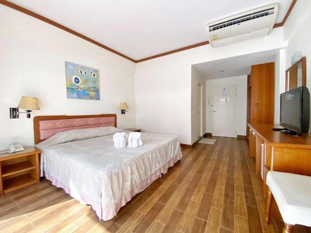 Bed in Paisiri Hotel