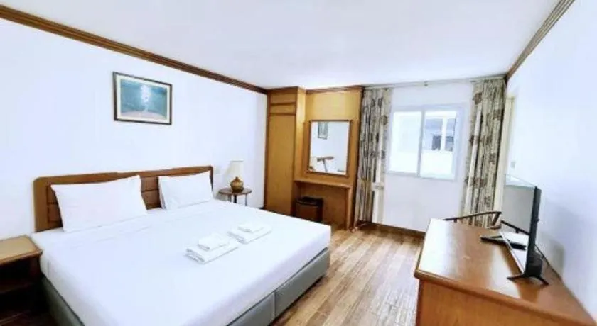 Bed in Paisiri Hotel