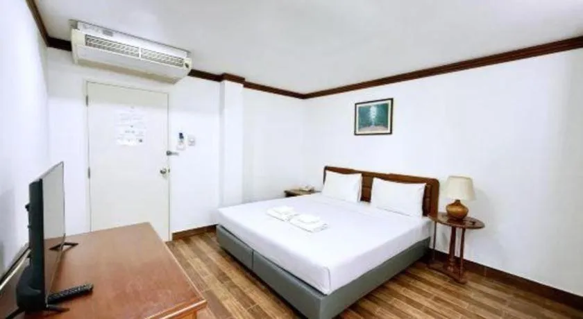 Bed in Paisiri Hotel