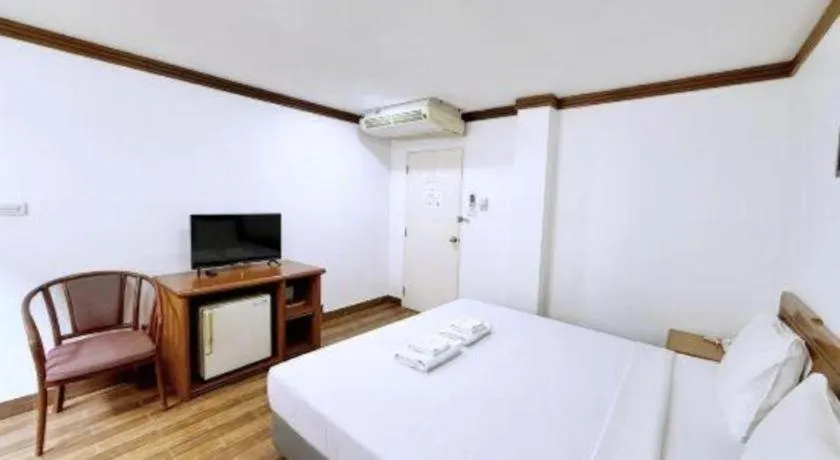 Bed in Paisiri Hotel