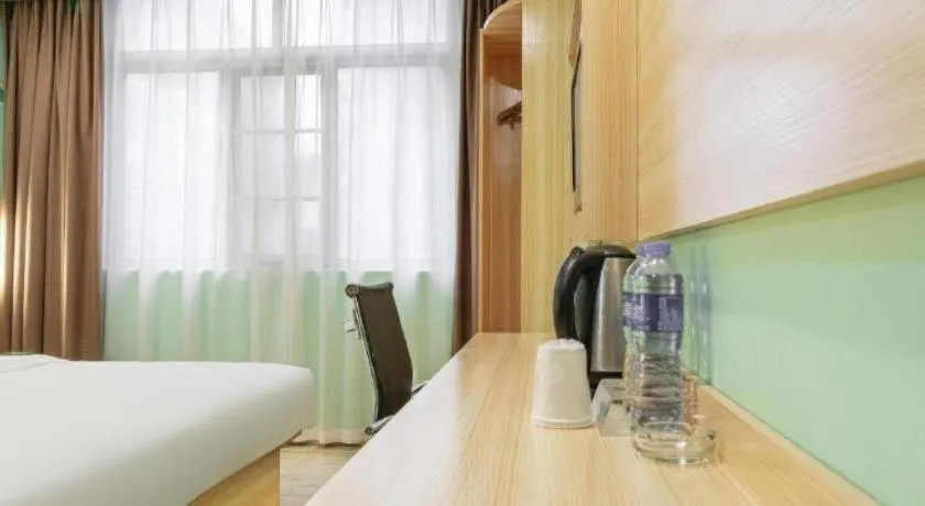 Bed in City Comfort Inn Guiping Xishan