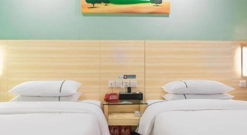 Bed in City Comfort Inn Guiping Xishan