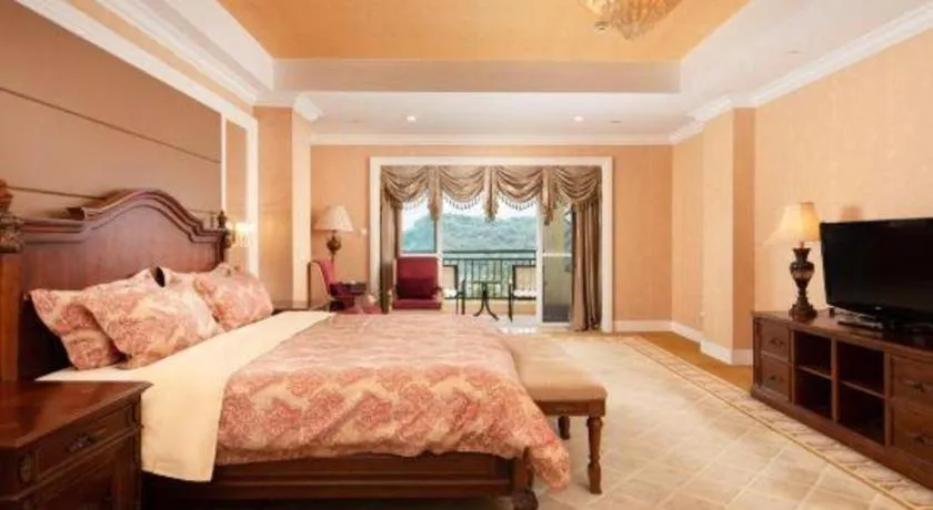 Bed in Country Garden Phoenix Hotel Chizhou Jiuhua Mountain