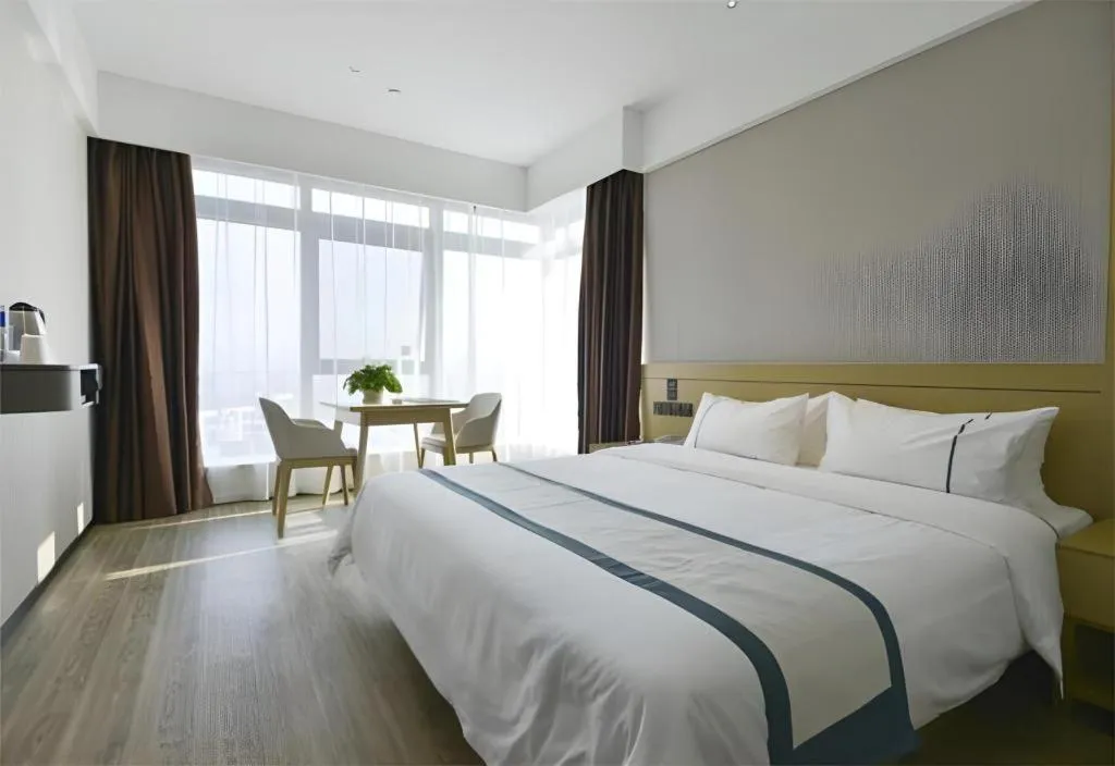 Bed in City Comfort Inn Dangtu High Speed East Railway Station RT-Mart