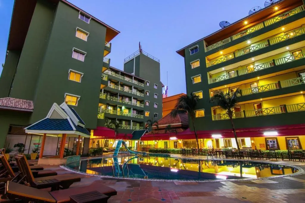 Phuphaya Resort Pattaya