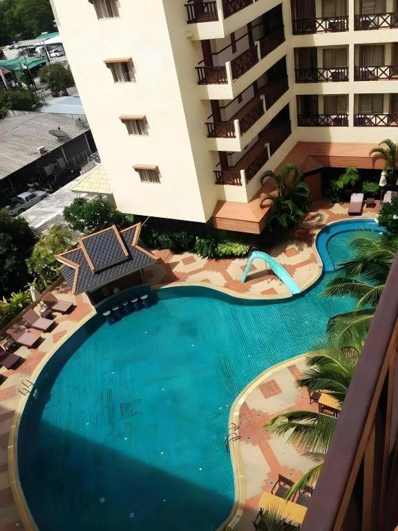 Phuphaya Resort Pattaya