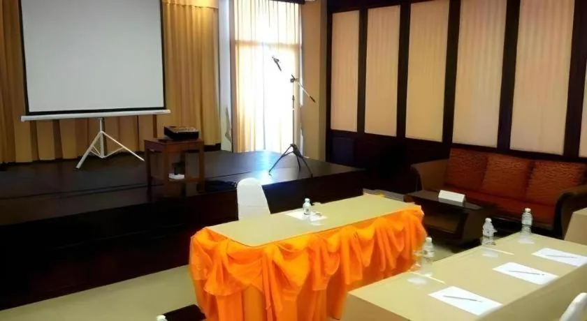 Bed in Phuphaya Resort Pattaya