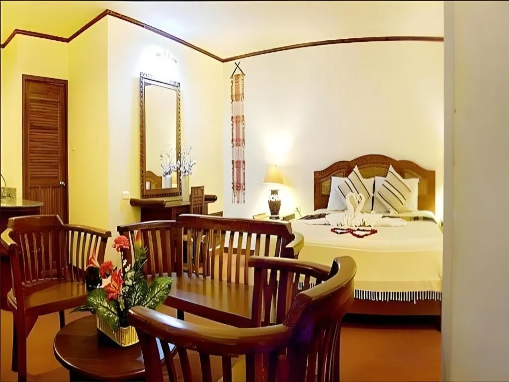 Bed in Phuphaya Resort Pattaya