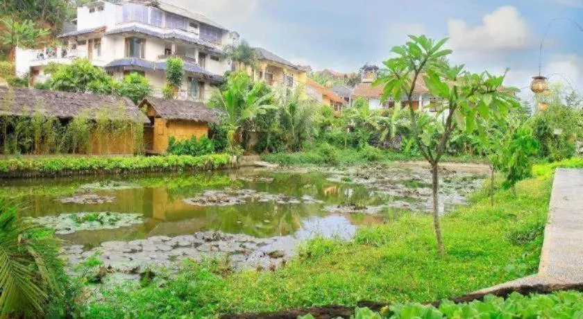 Lotus Bandung Hotel, Cafe, and Meeting Place