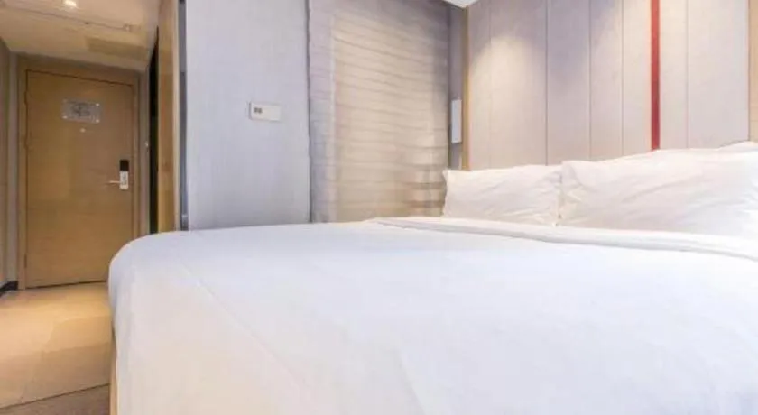 Bed in Lavande Hotel Shanghai Railway Station Branch