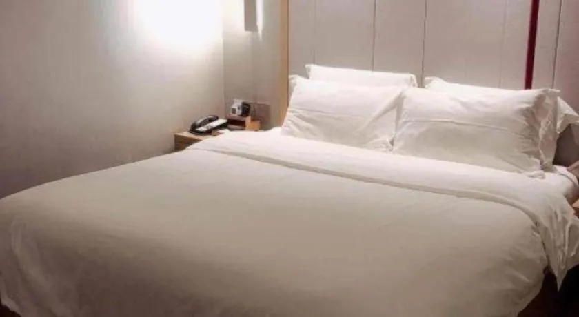Bed in Lavande Hotel Shanghai Railway Station Branch