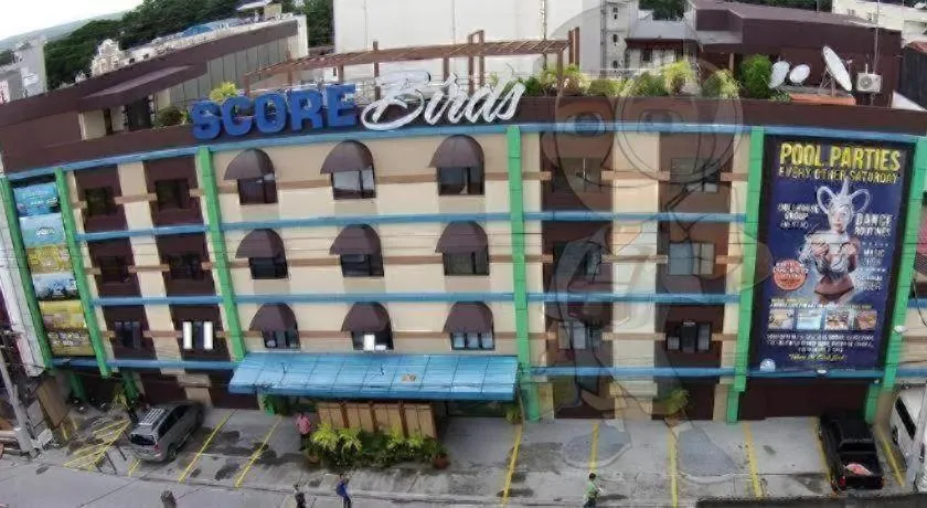 Score Birds Hotel